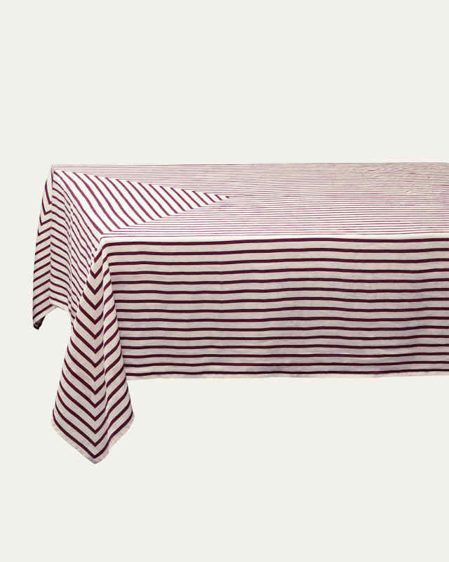 Concorde Sateen Tablecloth, Medium, 70" x 90"